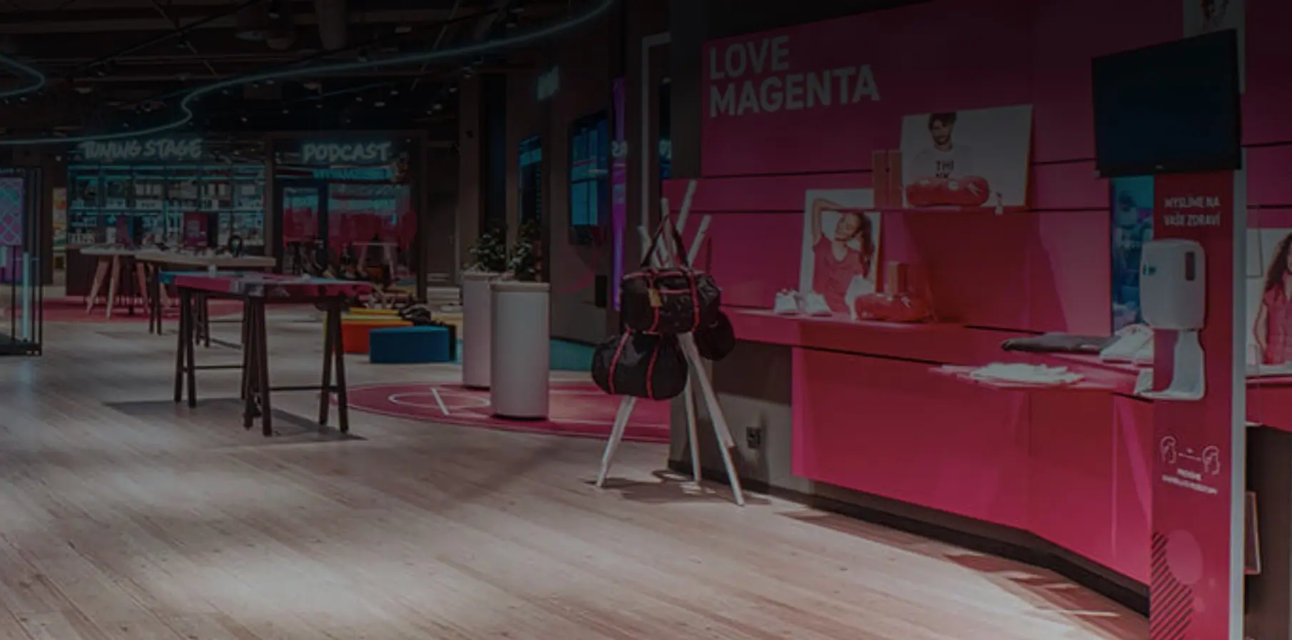 Magenta Experience Center